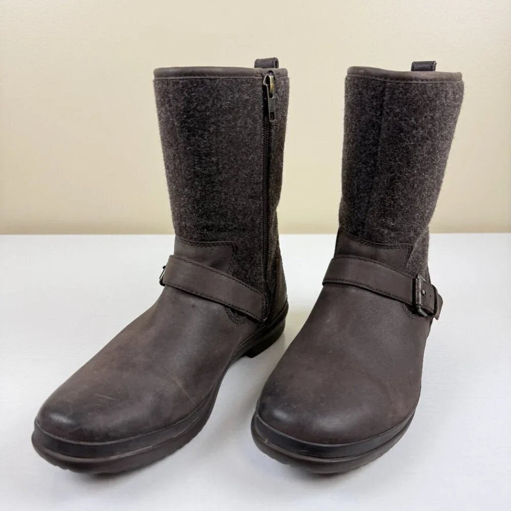 EUC UGG Robbie Waterproof Boots S/N 1017377